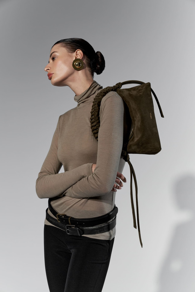 Banana Mini — Замша оливковая — фото 29. sku=BANANA-MINI-SUE-OLV-GLD color=Замша оливковая Banana Mini — Замша оливковая — фото 29.